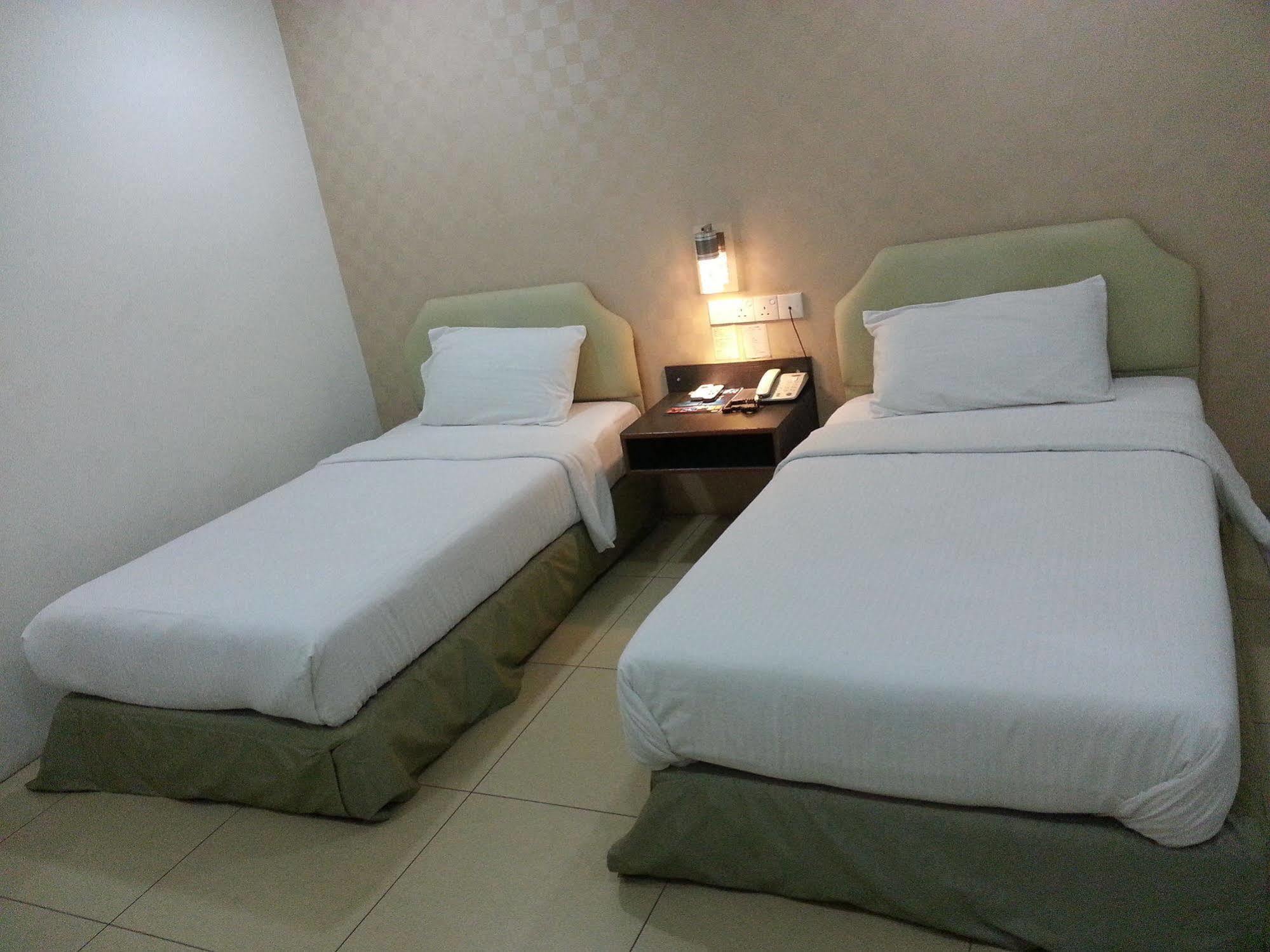 Hotel Avenue Kuantan Ngoại thất bức ảnh