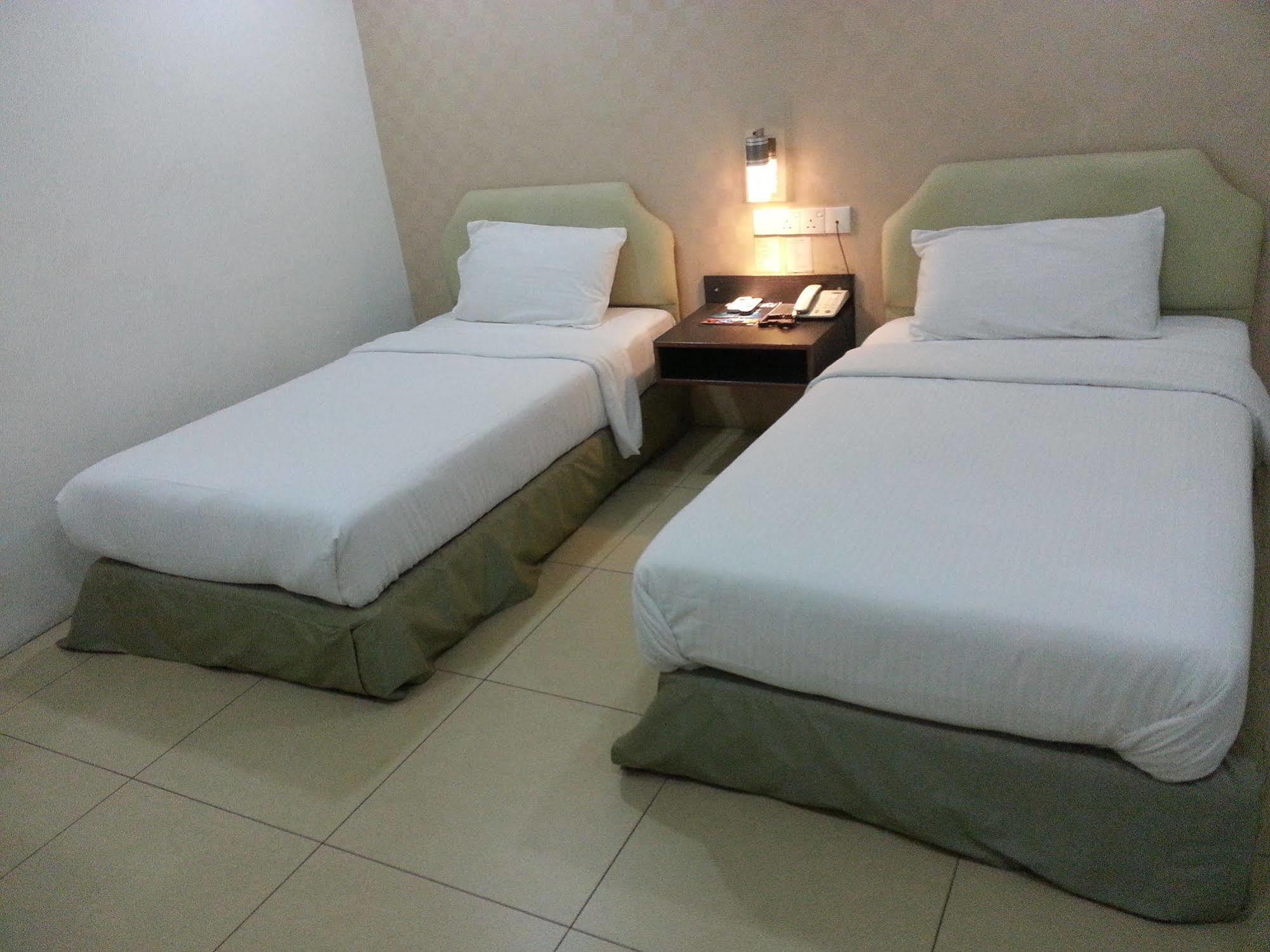 Hotel Avenue Kuantan Ngoại thất bức ảnh